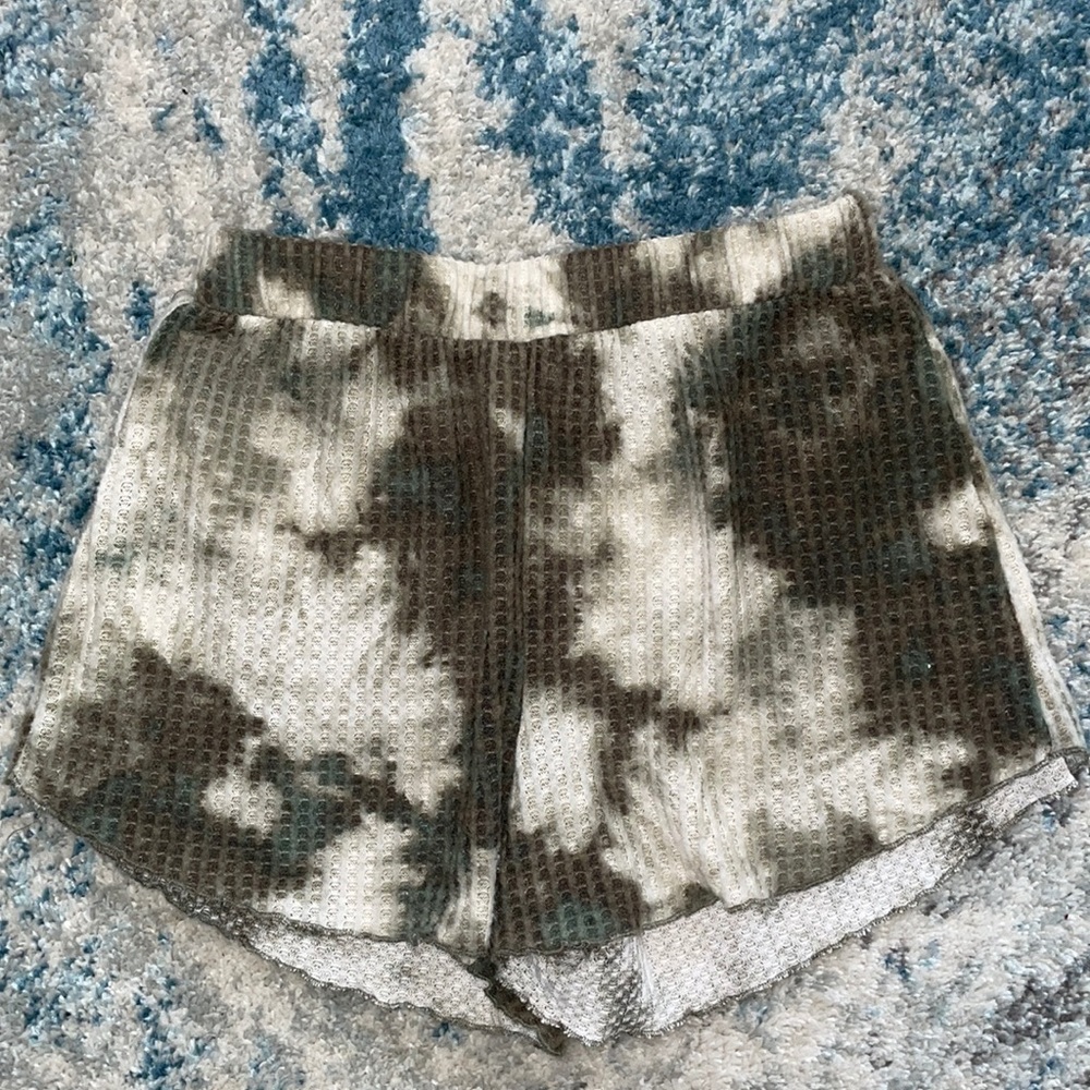 Green camo/tie dye shorts